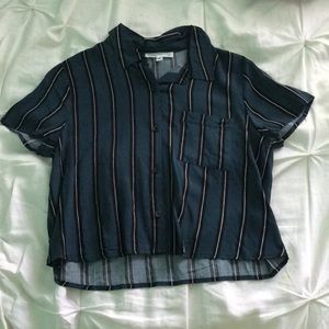 🖤NEW!! Crop Top Pin Stripe Button Up